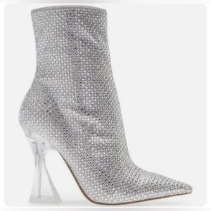 Steve Madden rhinestone boots New size 6.5